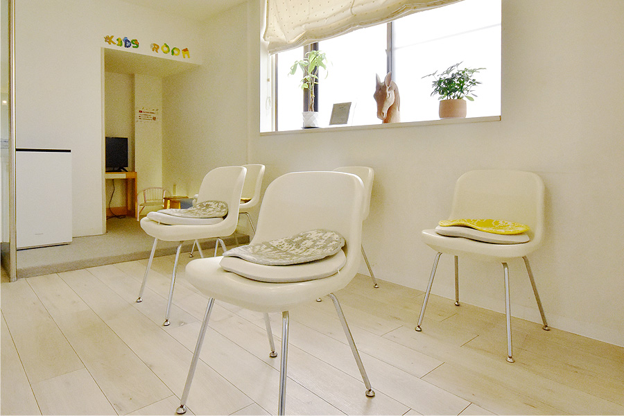 画像：かみさか歯科医院外観